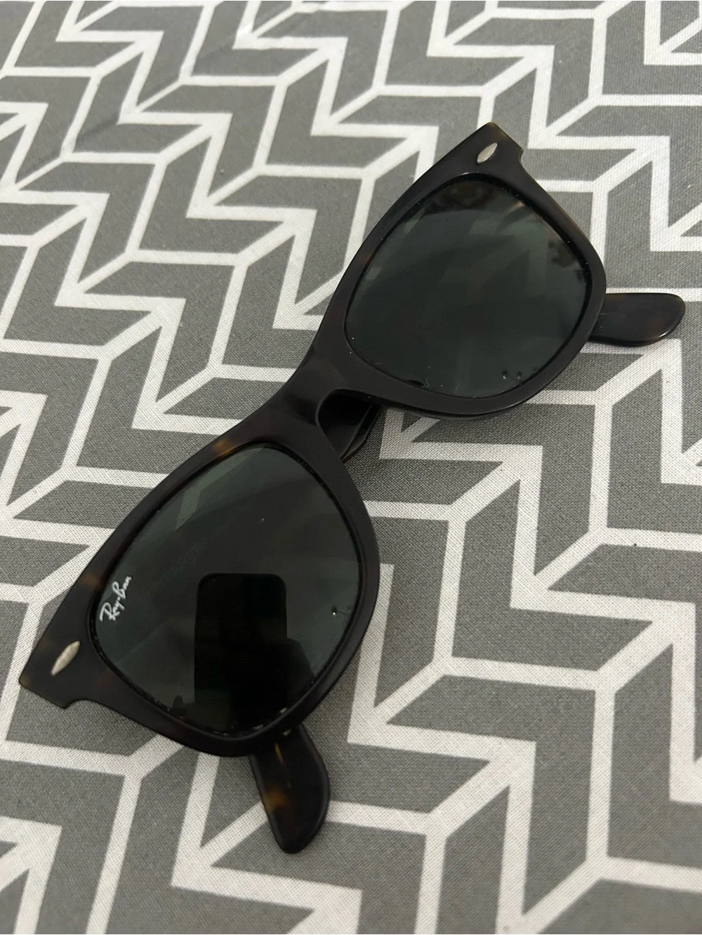 Vintage Ray-Ban Wayfarer Sunglasses in Black and Tortoise Frame with Green Lense